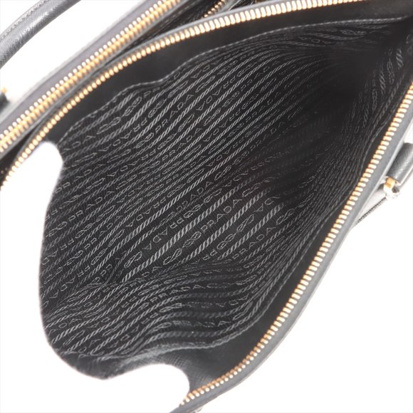 PRADA Saffiano LUX tote black - Picture 12 of 16